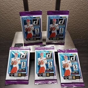 2025 DONRUSS FOOTBALL LOT OF 5 GRAVITY PACKS